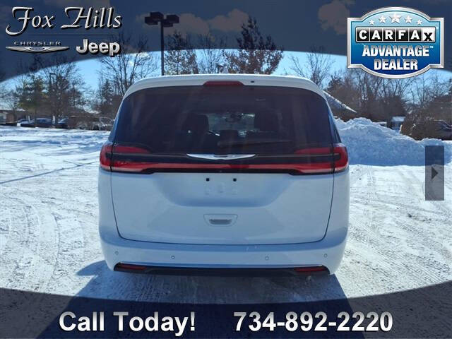 2022 Chrysler Pacifica Touring L