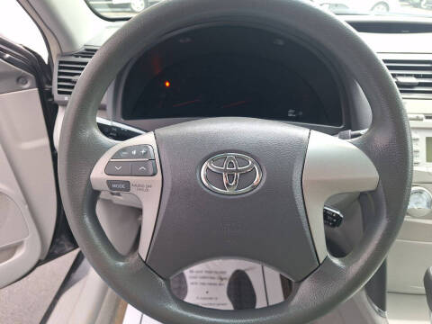 2010 Toyota Camry LE