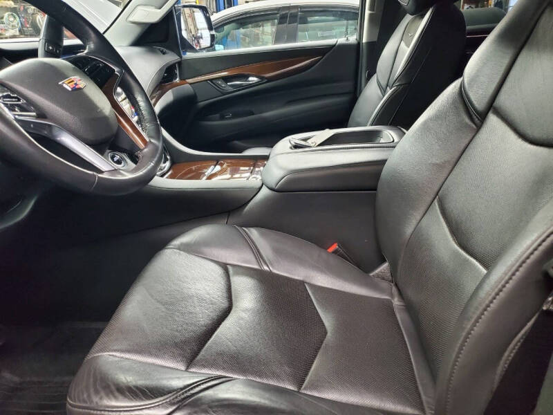 2020 Cadillac Escalade Luxury