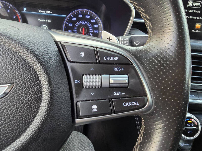 2020 Genesis G70 2.0T