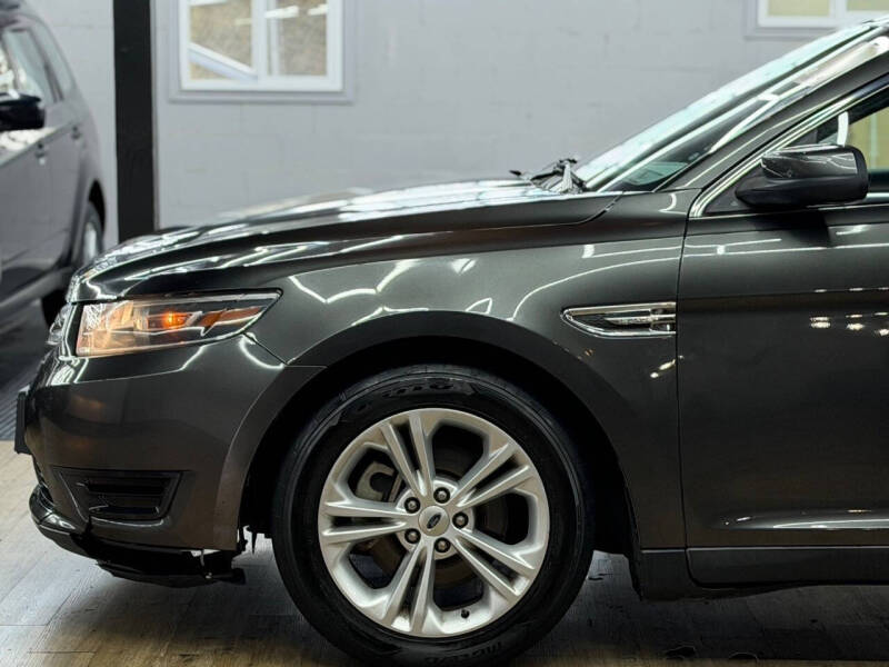 2018 Ford Taurus SEL