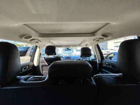2018 Lincoln MKT Premiere