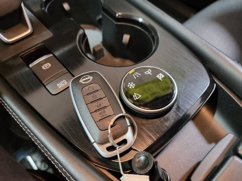 2023 Nissan Rogue Platinum