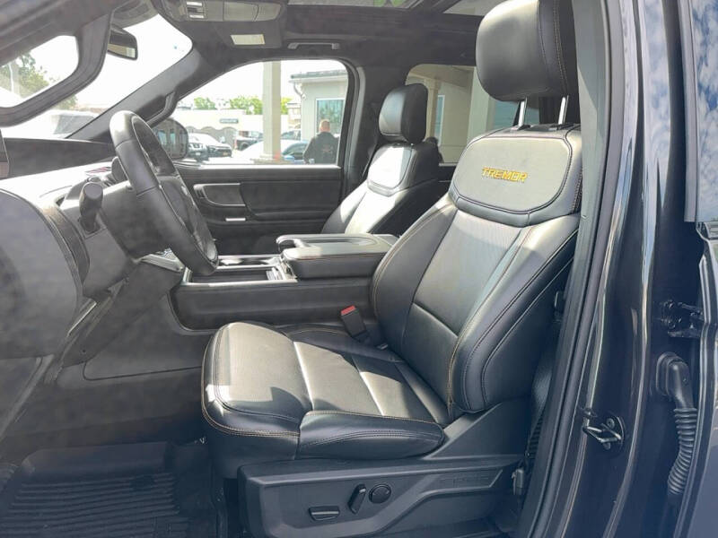 2025 Ford Expedition Tremor