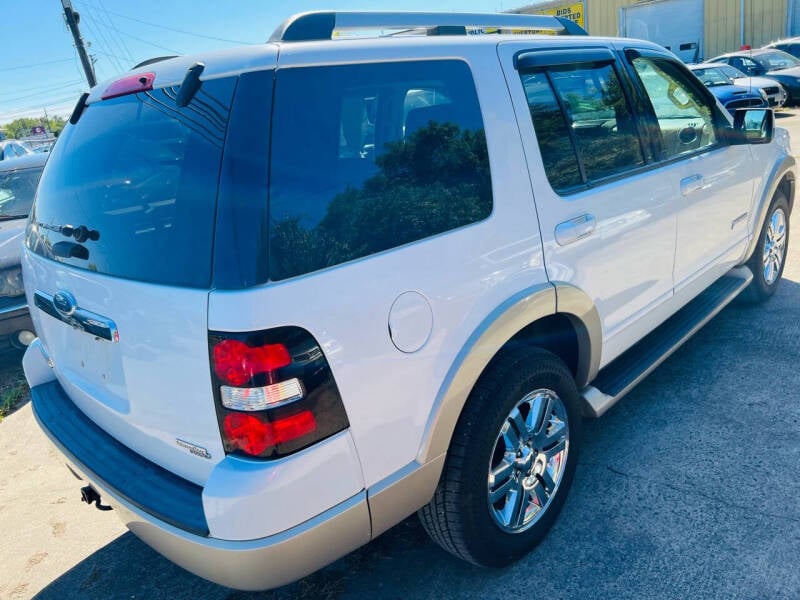 2007 Ford Explorer Eddie Bauer photo 5