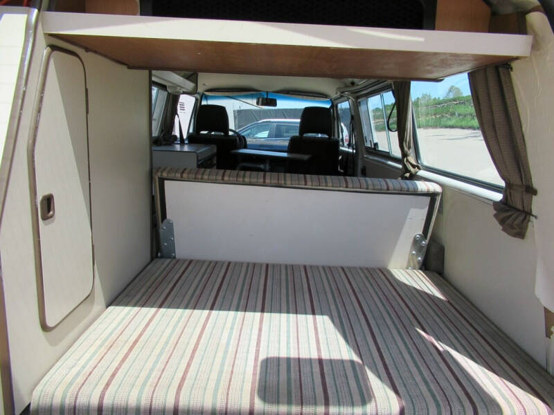 1982 Volkswagen Vanagon Camper