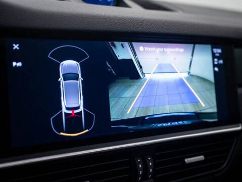 2023 Porsche Cayenne Platinum Edition