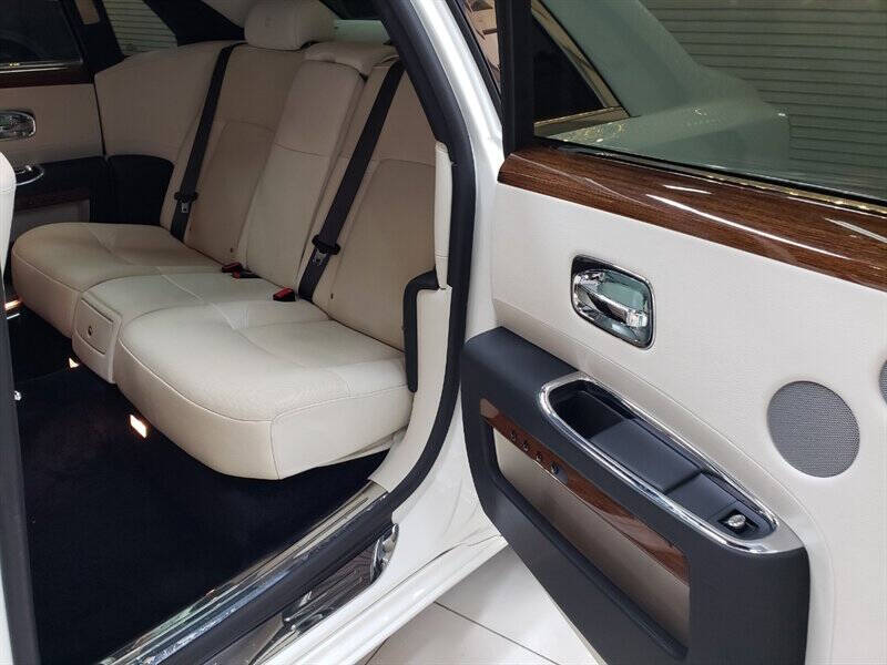 2013 Rolls-Royce Ghost 11