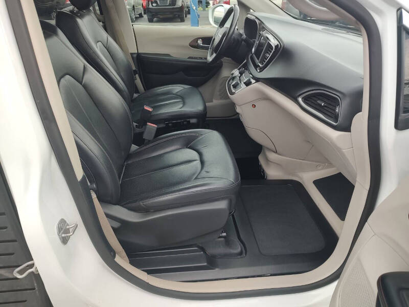 2019 Chrysler Pacifica Touring L