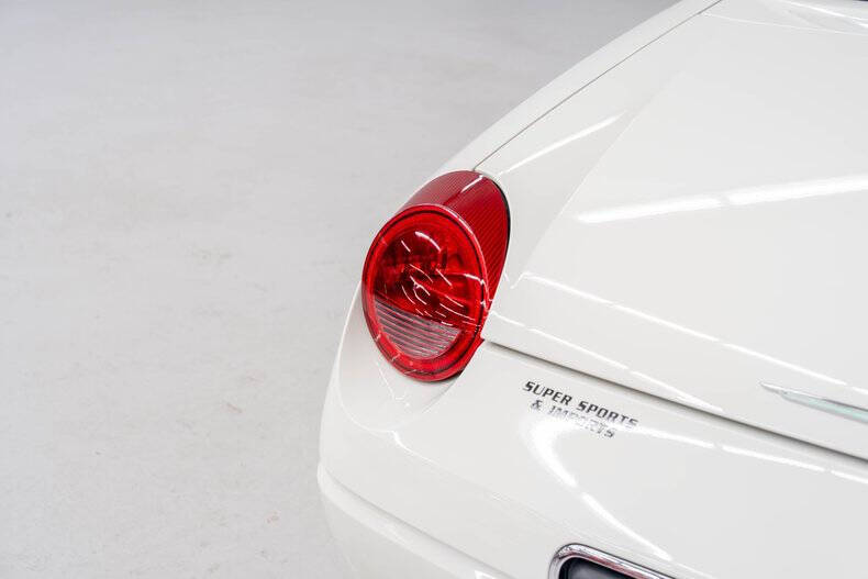 2002 Ford Thunderbird Deluxe