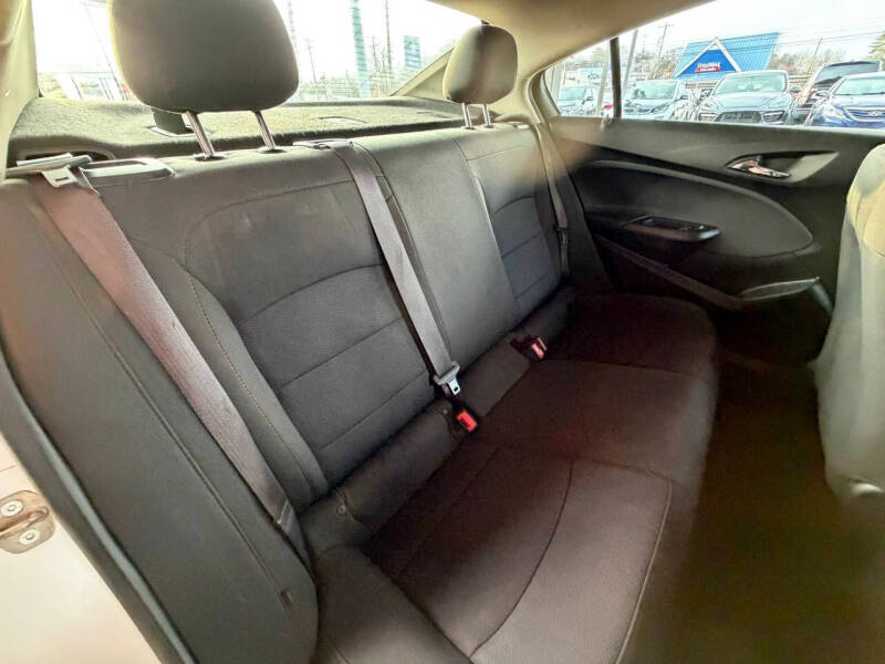 2017 Chevrolet Cruze LS Auto