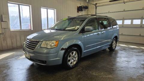2009 Chrysler Town and Country for sale at Sand's Auto Sales in Cambridge MN
