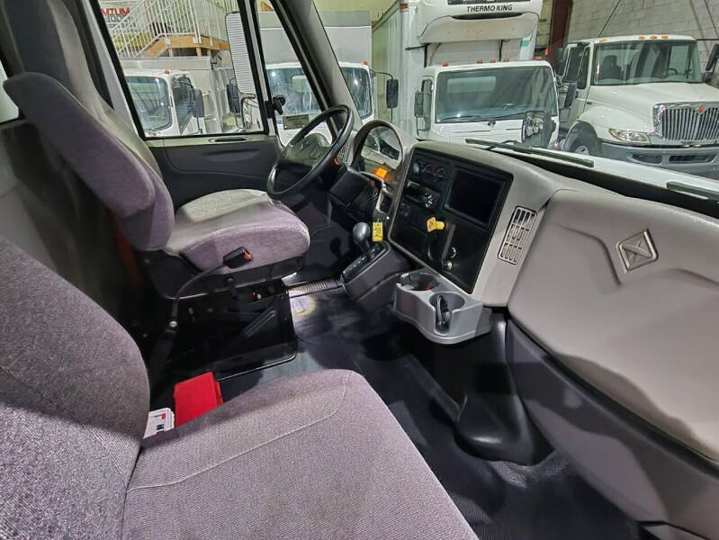 2018 International DuraStar 4300