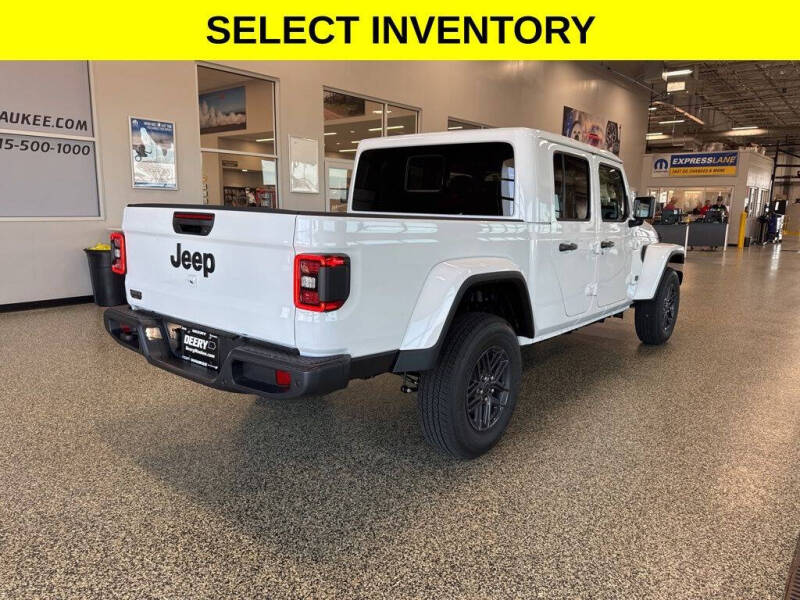 2025 Jeep Gladiator Sport