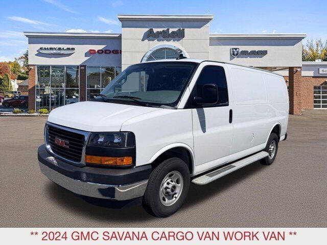 2024 GMC Savana 2500