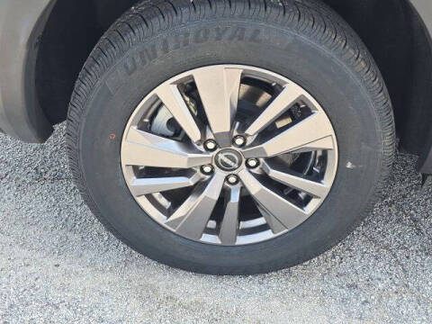 2023 Nissan Pathfinder SV