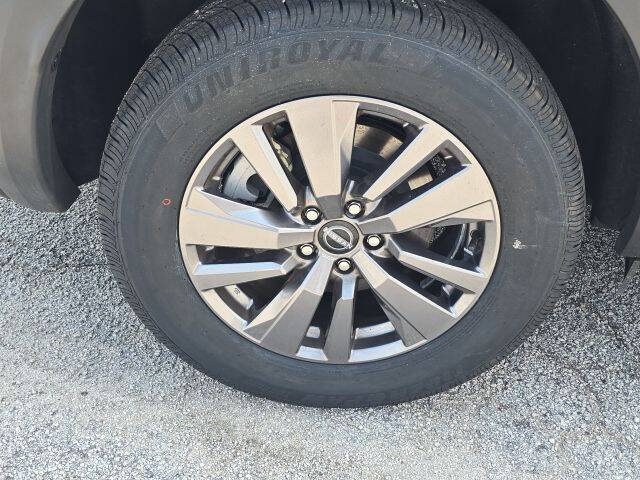 2023 Nissan Pathfinder SV