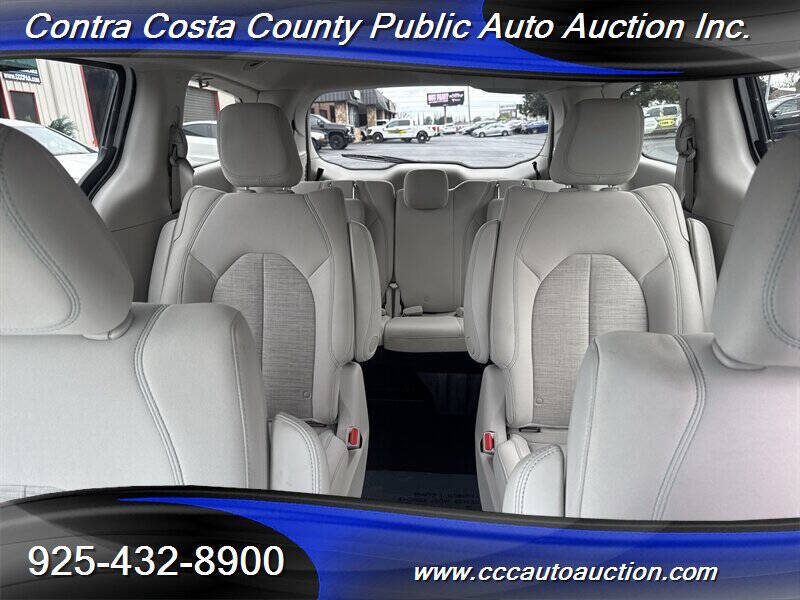 2017 Chrysler Pacifica Hybrid Touring Plus