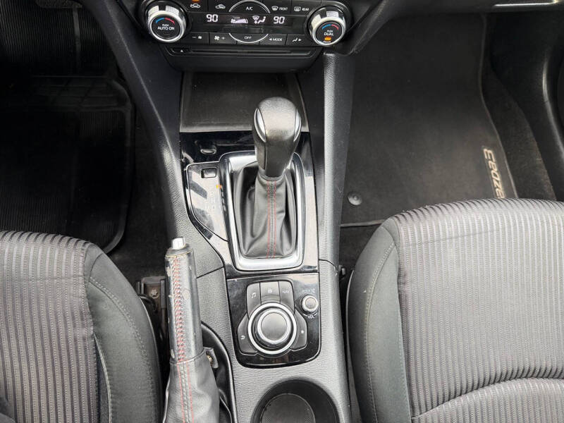 2015 Mazda MAZDA3 i Touring