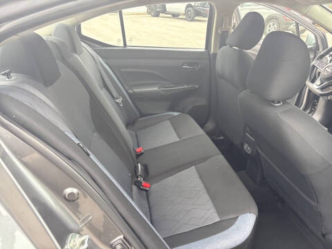 2023 Nissan Versa SV