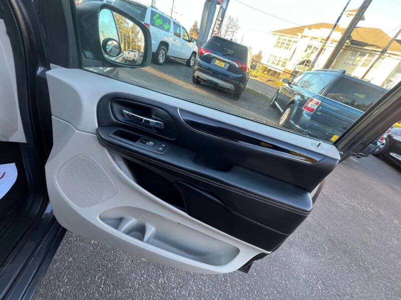 2017 Dodge Grand Caravan SXT