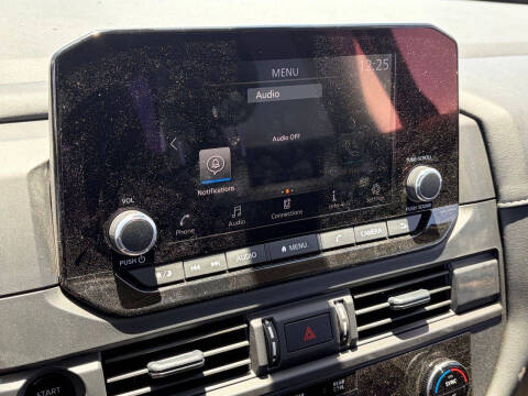 2025 Nissan Pathfinder S