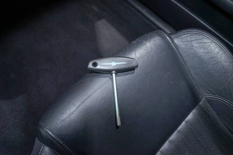 2004 Ford Thunderbird Deluxe