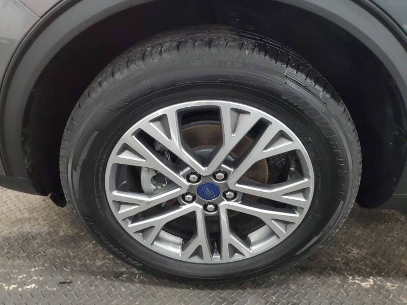 2022 Ford Escape SEL