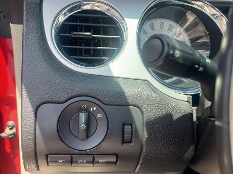 2011 Ford Mustang V6 Premium