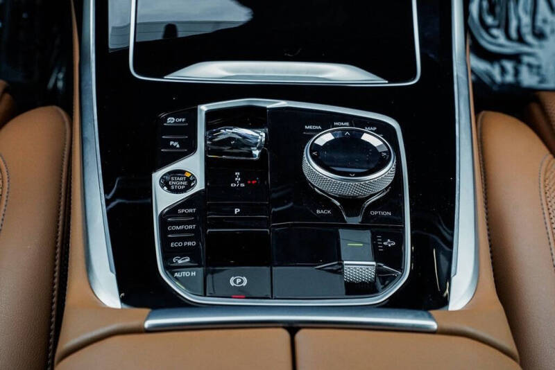 2023 BMW X7 xDrive40i