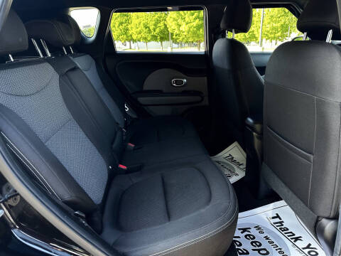 2017 Kia Soul +