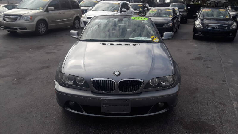 2006 BMW 3 Series 325i photo 2