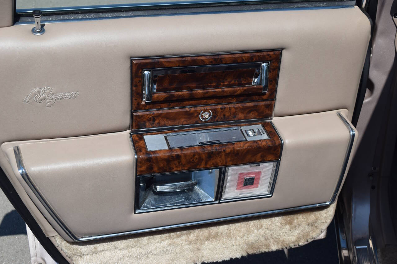 1991 Cadillac Brougham 125