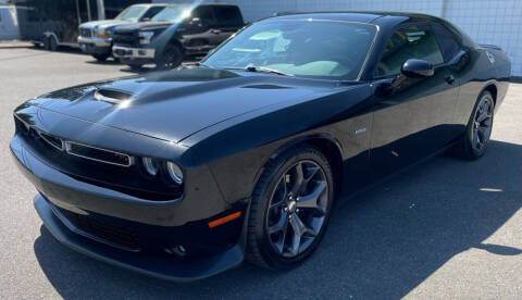 2019 Dodge Challenger for sale at Vista Auto Sales in Lakewood WA