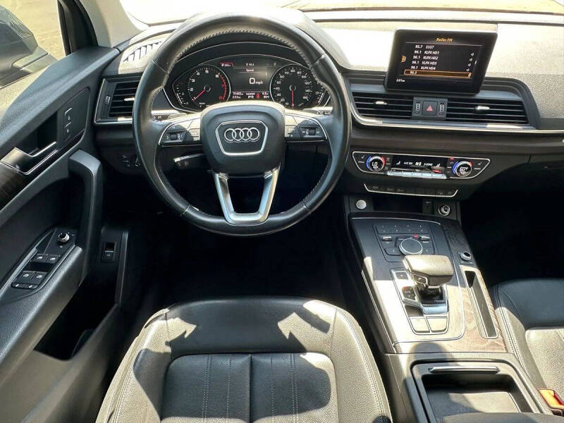 2019 Audi Q5 quattro Premium 45 TFSI