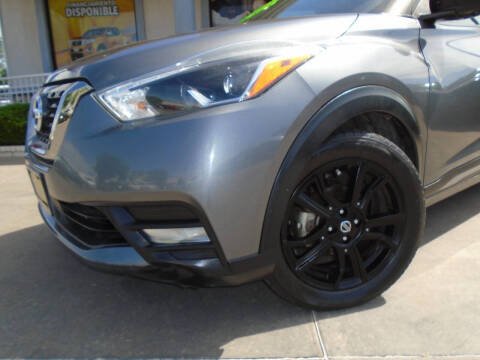 2020 Nissan Kicks SR