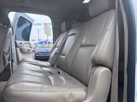 2011 GMC Yukon XL SLT