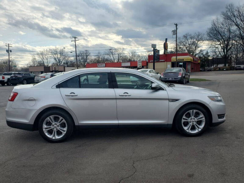 2019 Ford Taurus SEL