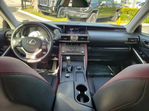 2020 Lexus IS 300
