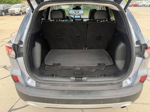 2022 Ford Escape Titanium