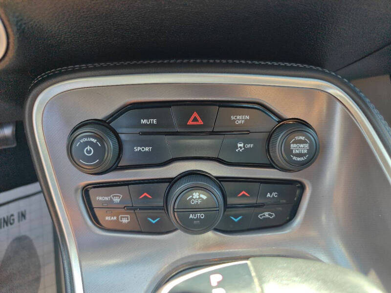 2019 Dodge Challenger SXT