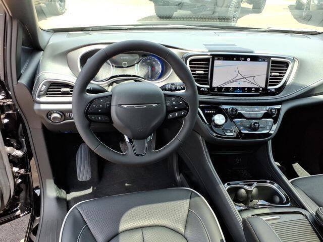 2027 Chrysler Pacifica Limited