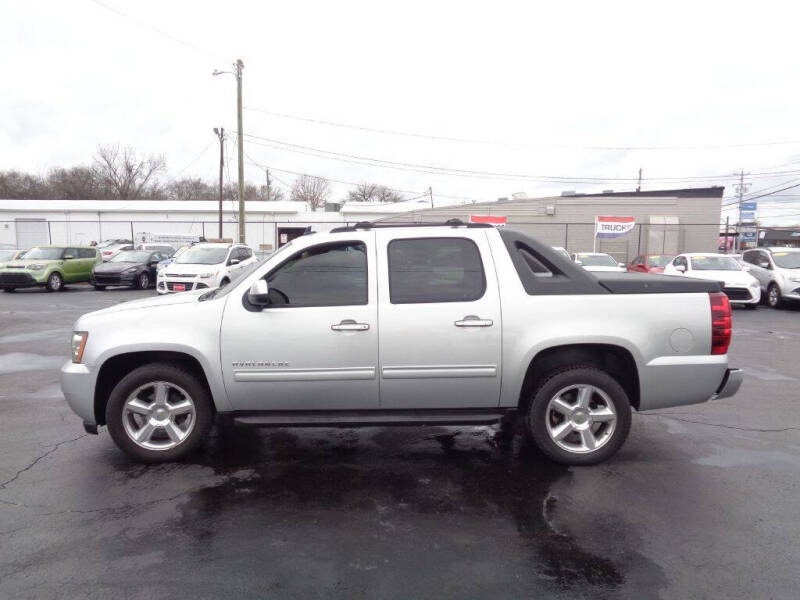 2011 Chevrolet Avalanche for sale at Cars Unlimited Inc in Lebanon TN