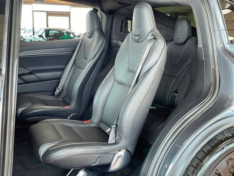 2022 Tesla Model X Plaid