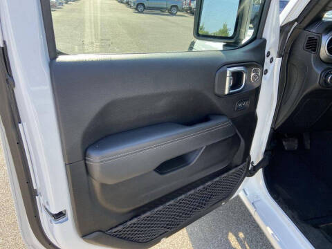 2023 Jeep Gladiator Overland