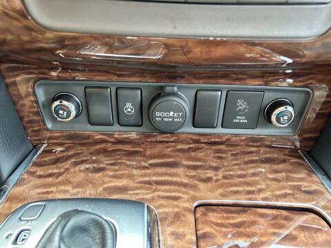 2017 Nissan Armada Platinum