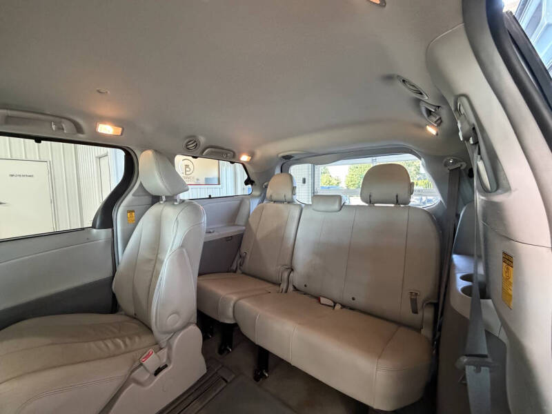 2014 Toyota Sienna