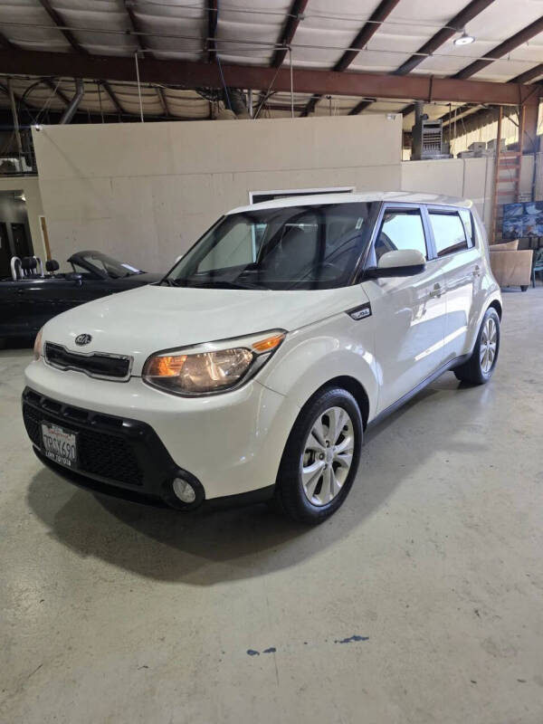 2016 Kia Soul +