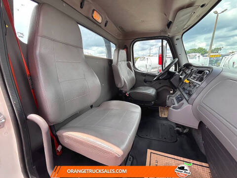 2018 Freightliner M2 106