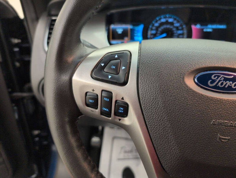 2017 Ford Taurus SEL
